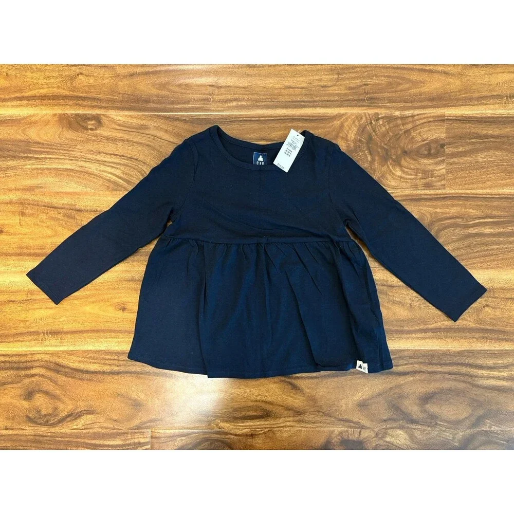 GAP three nwt